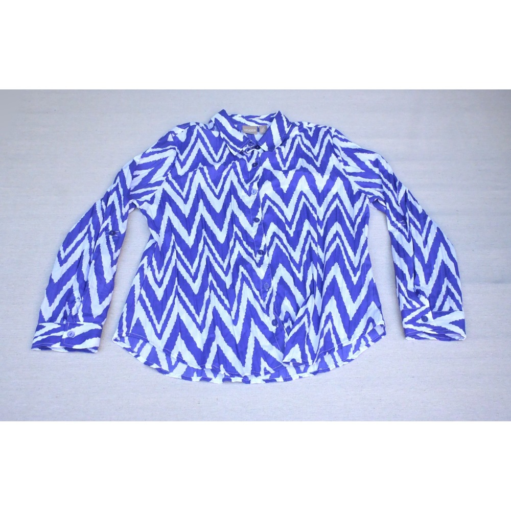 Chicos Womens 2 L Button Up Shirt Blue White Chevron Print Crinkle Long Sleeve
